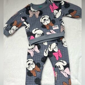 Adorable Minnie Mouse Disney outfit